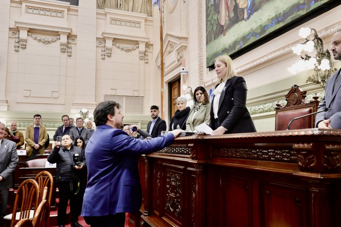 ARISTIDES LASARTE SE CONVIRTIÓ ESTE JUEVES EN EL SEXTO DEFENSOR DEL PUEBLO DE LA PROVINCIA…